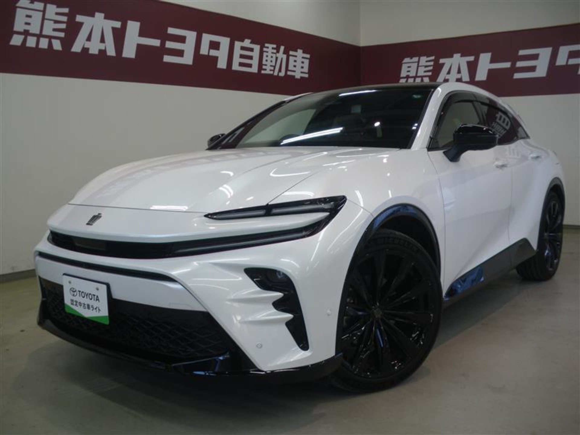 TOYOTA CROWN SPORT - View 1