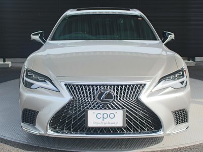 صورة 2 لـ 2023 Lexus LS