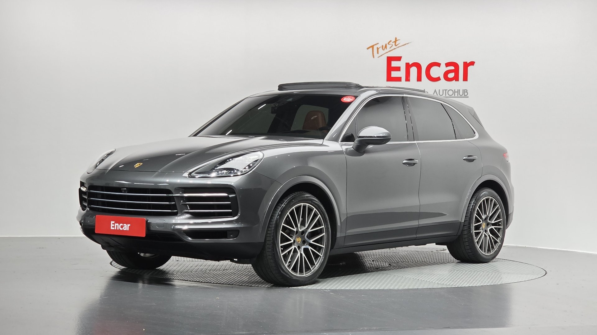 PORSCHE CAYENNE - View 1