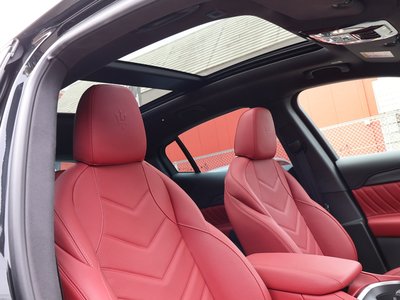 2025 Maserati GRECALE — миниатюра 13