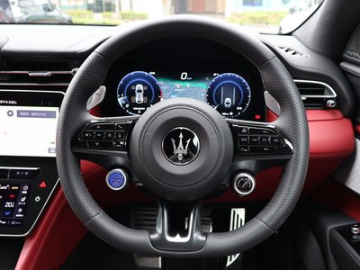 2025 Maserati GRECALE — миниатюра 14