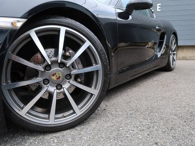2016 Porsche CAYMAN photo 2