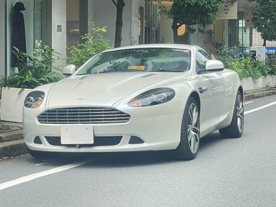 2012 Aston Martin DB9 photo 1
