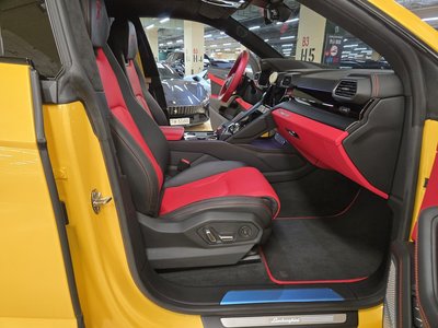 LAMBORGHINI URUS - 2