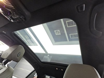 2025 BMW 5 SERIES 缩略图 18