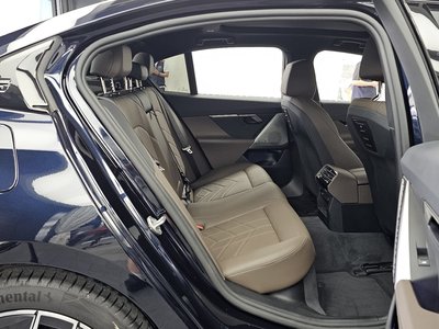 2025 BMW 5 SERIES 缩略图 12