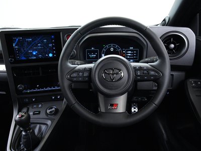 TOYOTA GR YARIS - 10