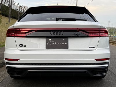 AUDI Q8 - 10