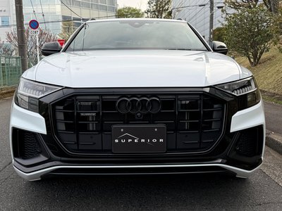 AUDI Q8 - 3