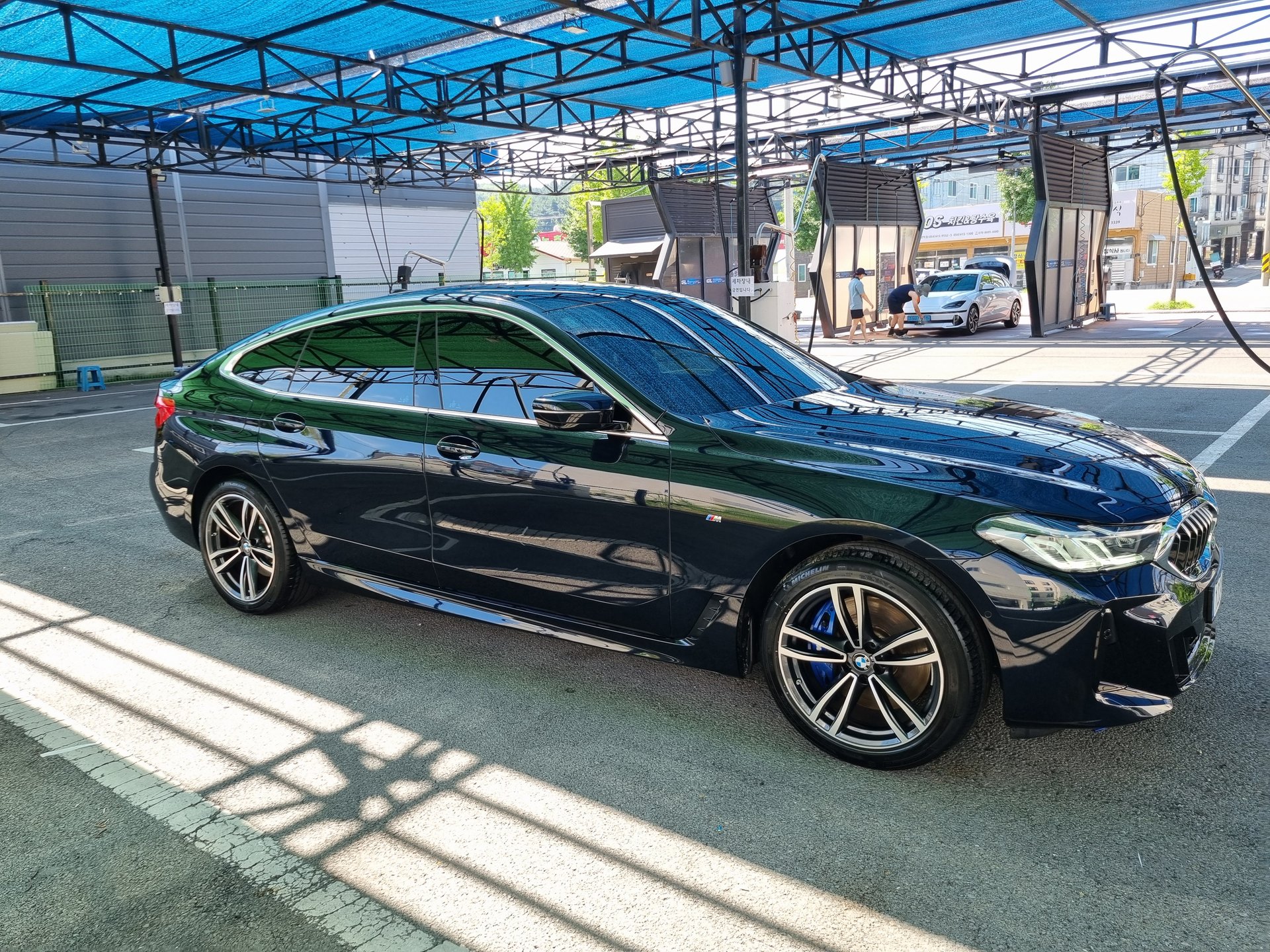 BMW 6 SERIES GT - View 1