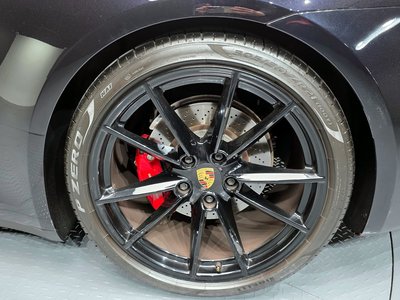 PORSCHE 911 - 8