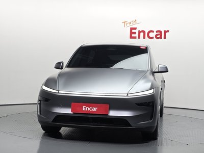TESLA MODEL Y - 2