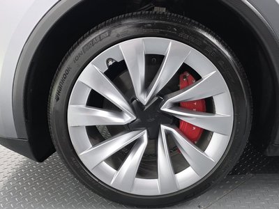 TESLA MODEL Y - 6