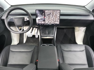TESLA MODEL Y - 5
