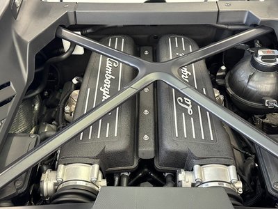 2019 Lamborghini HURACAN thumbnail 23