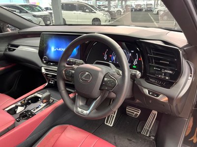 صورة مصغرة 64 لـ 2024 Lexus RX
