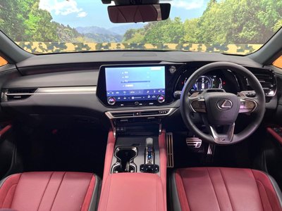 صورة 2 لـ 2024 Lexus RX