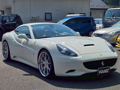 2012 FERRARI CALIFORNIA 30 — миниатюра 17