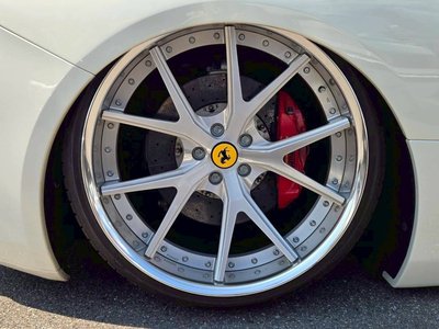 2012 FERRARI CALIFORNIA 30 — миниатюра 12