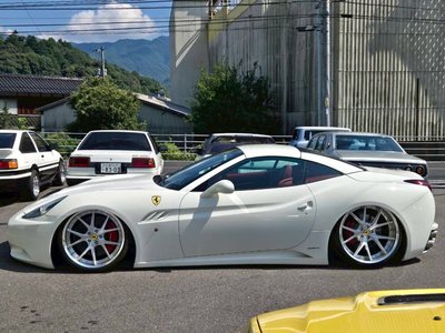 2012 FERRARI CALIFORNIA 30 — миниатюра 25