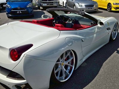 2012 FERRARI CALIFORNIA 30 — миниатюра 29
