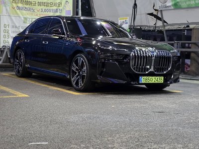 BMW 7 SERIES - 1