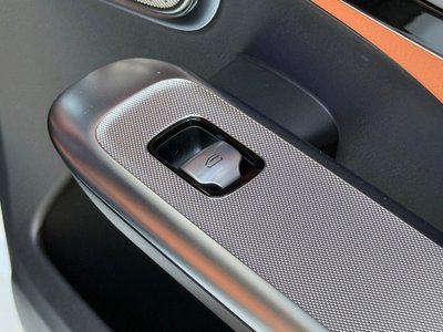 2024 Mercedes-BENZ GLC — миниатюра 37
