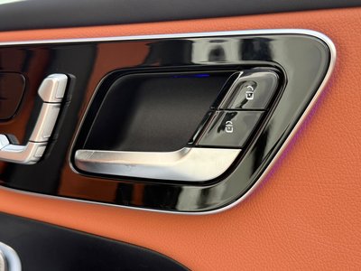 2024 Mercedes-BENZ GLC — миниатюра 24