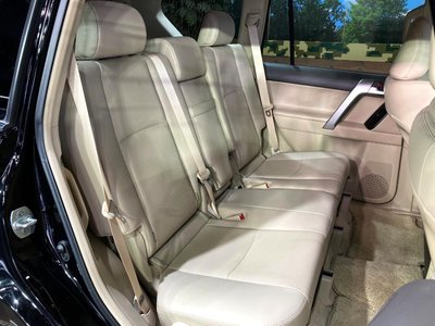 TOYOTA LAND CRUISER PRADO - 9