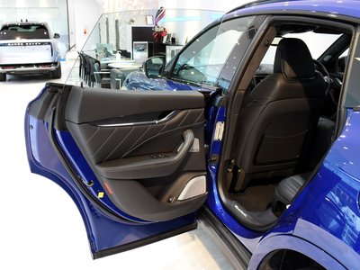 2022 Maserati LEVANTE — миниатюра 38