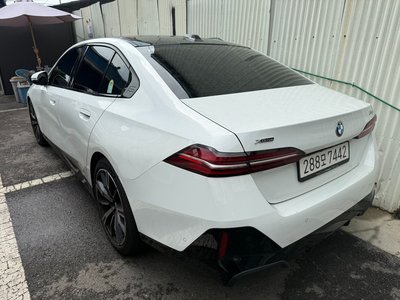 BMW 5 SERIES - 2