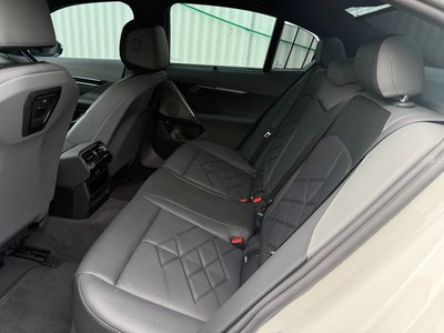 BMW 5 SERIES - 9