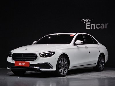 MERCEDES-BENZ E-CLASS - 1