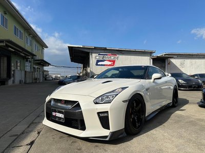 NISSAN GT-R