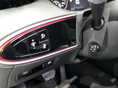 صورة مصغرة 18 لـ 2022 Genesis ELECTRIFIED GV70