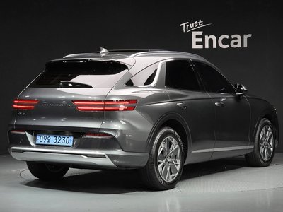 2022 Genesis ELECTRIFIED GV70 photo 3