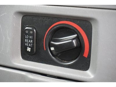 1998 Toyota LAND CRUISER 100 thumbnail 24