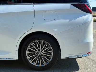 صورة مصغرة 36 لـ 2024 Lexus LM