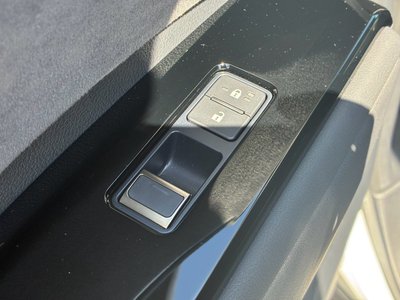 صورة مصغرة 63 لـ 2024 Lexus LM
