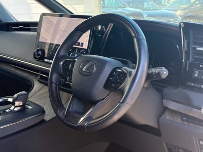 صورة مصغرة 40 لـ 2024 Lexus LM