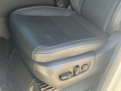 صورة مصغرة 65 لـ 2024 Lexus LM