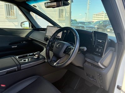صورة مصغرة 38 لـ 2024 Lexus LM