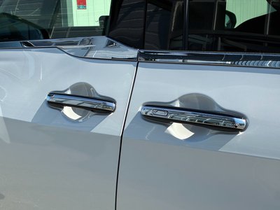 صورة مصغرة 33 لـ 2024 Lexus LM
