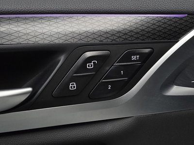 2023 BMW X4 thumbnail 34