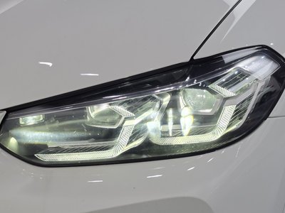 2023 BMW X4 photo 9