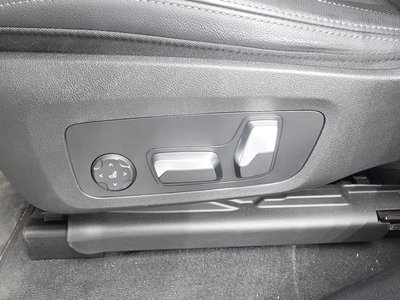 2023 BMW X4 thumbnail 32