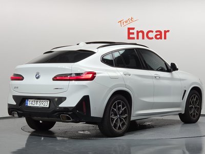 2023 BMW X4 photo 4