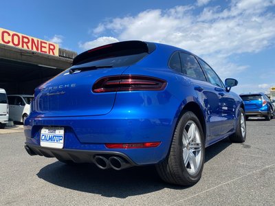 PORSCHE MACAN - 3