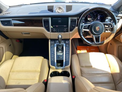 PORSCHE MACAN - 7
