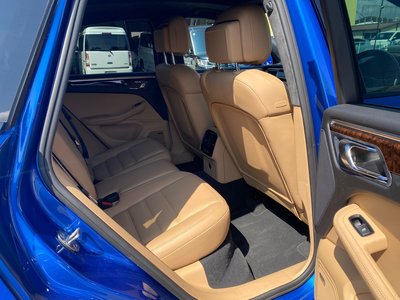 PORSCHE MACAN - 9